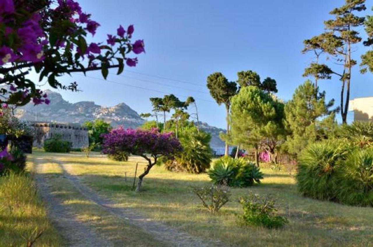 Gianni House Backpackers Hostel Giardini Naxos Exterior photo