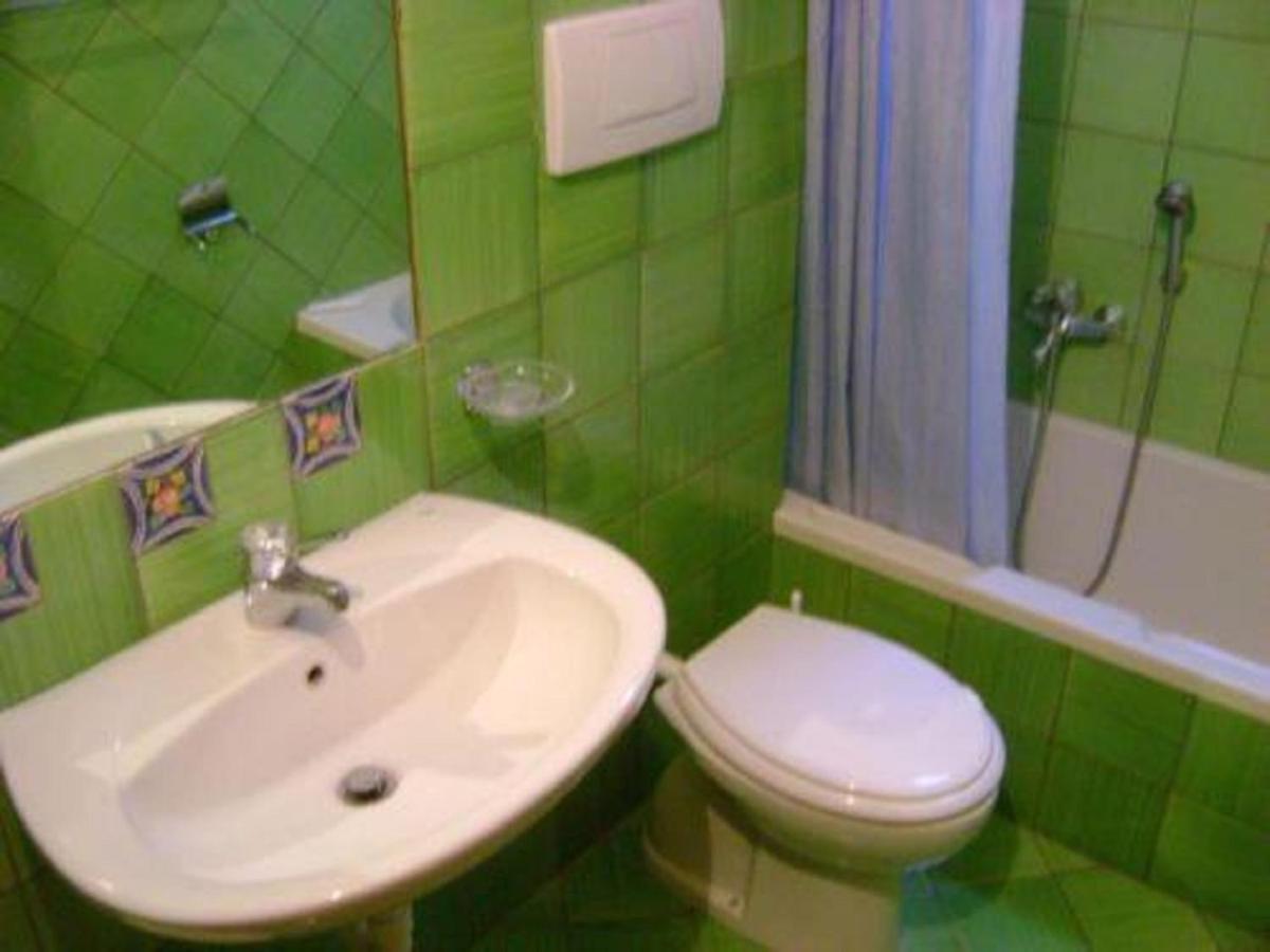 Gianni House Backpackers Hostel Giardini Naxos Exterior photo