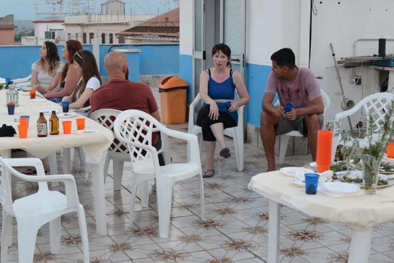 Gianni House Backpackers Hostel Giardini Naxos Exterior photo