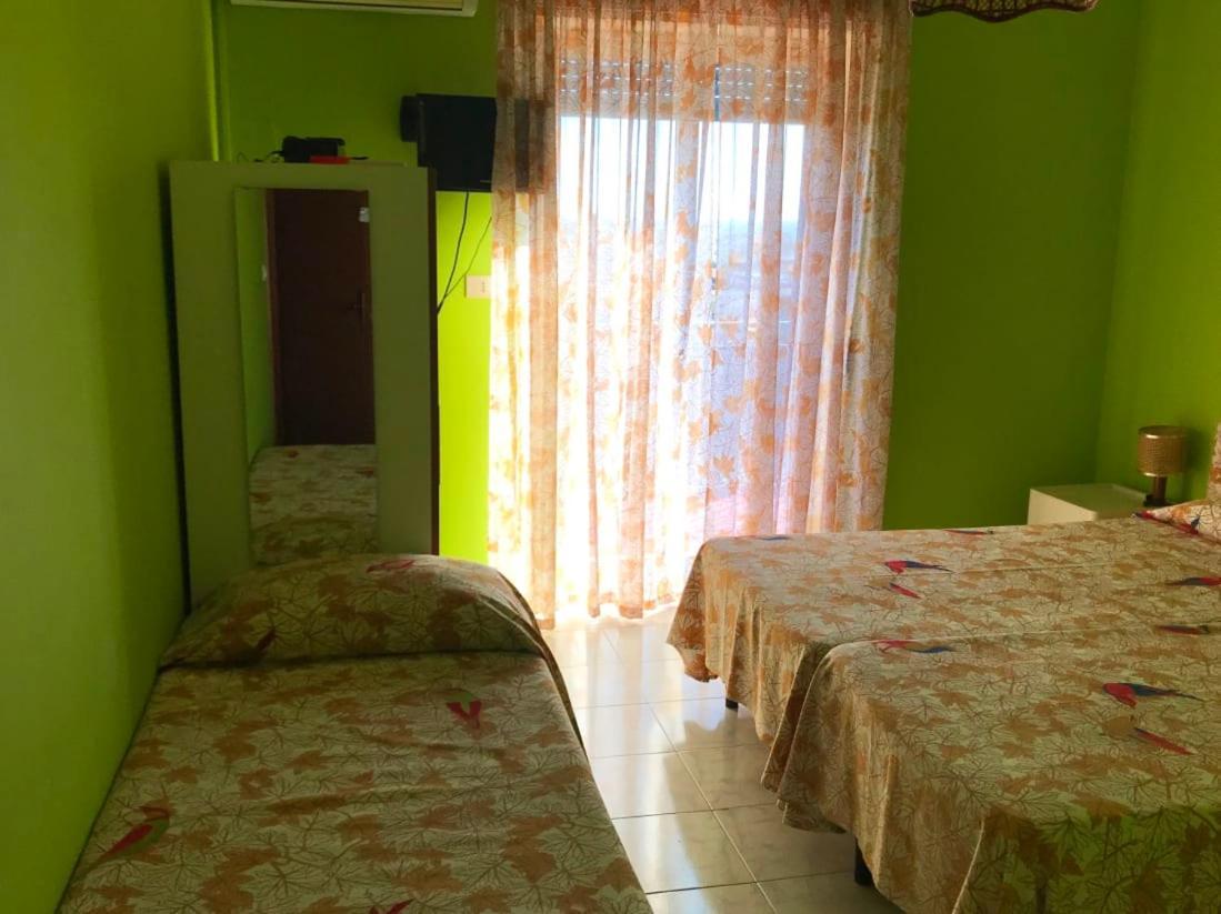 Gianni House Backpackers Hostel Giardini Naxos Exterior photo